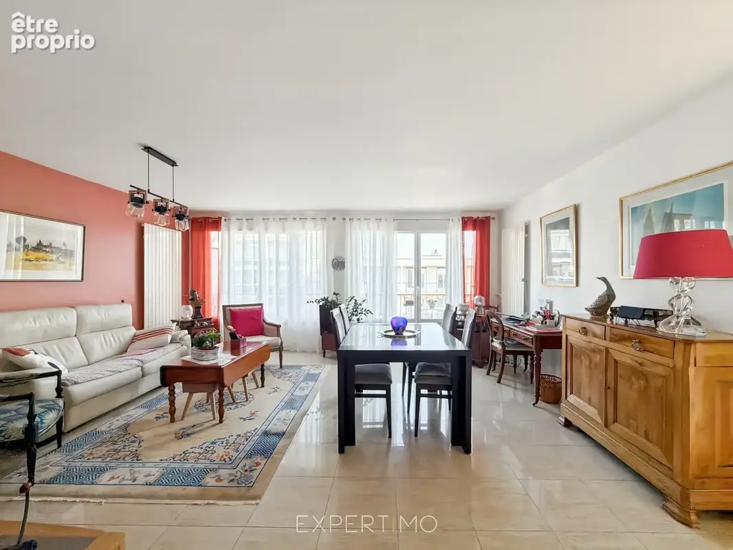 Appartement à SAINT-MAUR-DES-FOSSES