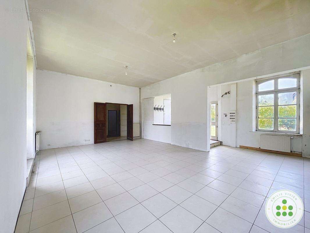 Maison à SAINT-ELIPH