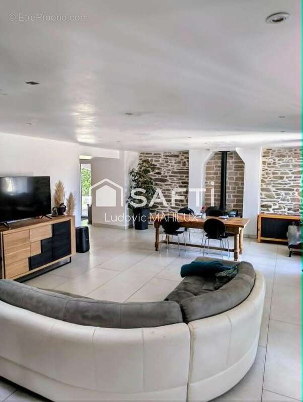 Maison 109 m² à Peillac  - photo 2