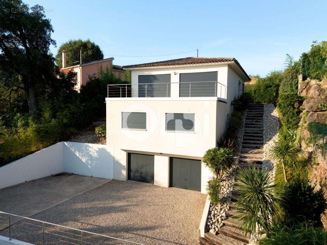 Maison à LES ADRETS-DE-L&#039;ESTEREL