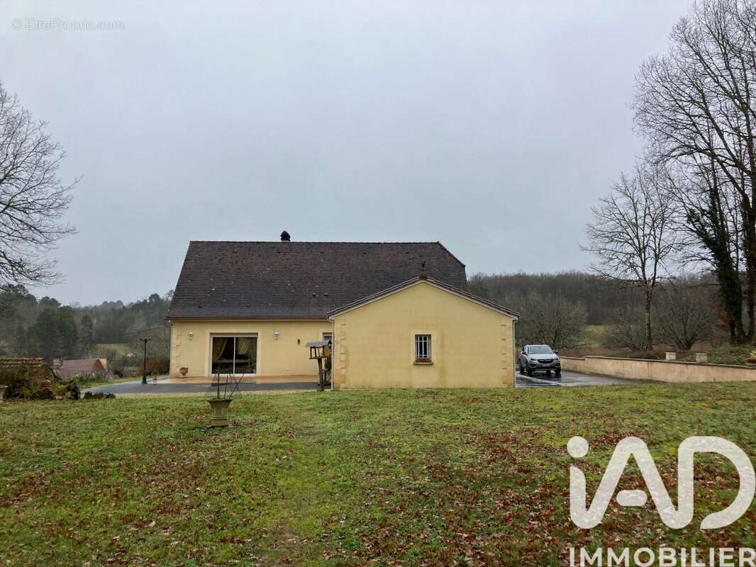 Photo 2 - Maison à MEYRALS