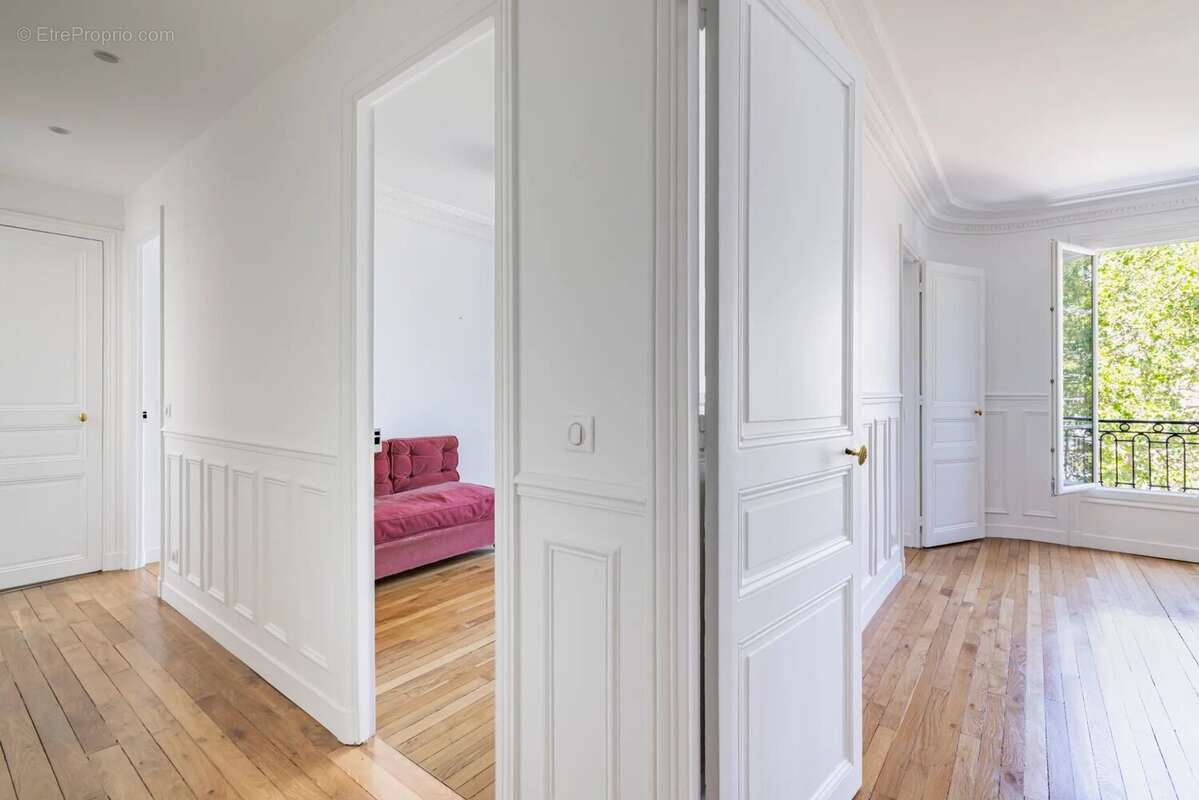Paris 17eme epinettes  3 pieces 2 chambres refait a neuf avec vue degagee - photo 6