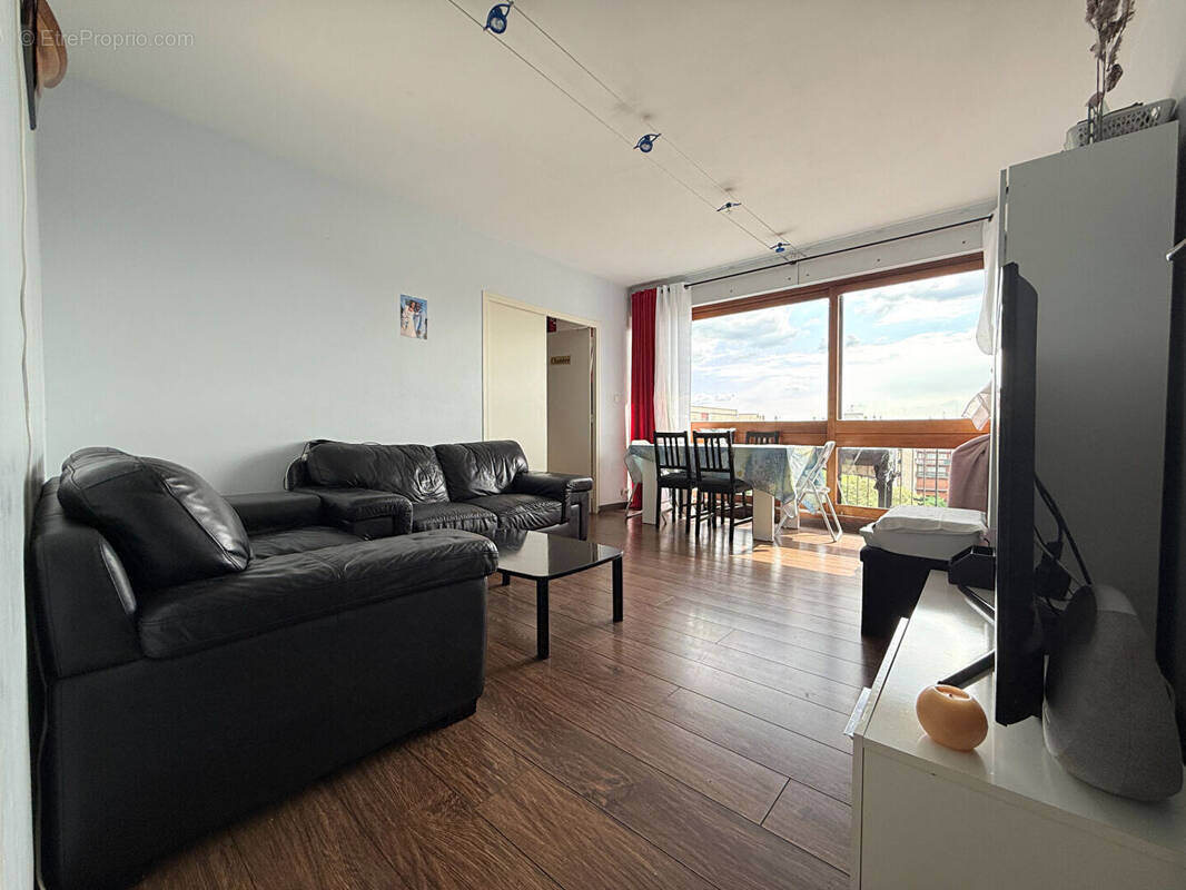 Appartement à RIS-ORANGIS