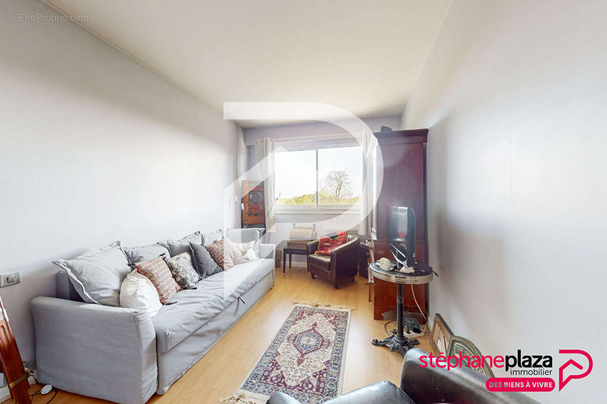 Appartement à LE MESNIL-LE-ROI