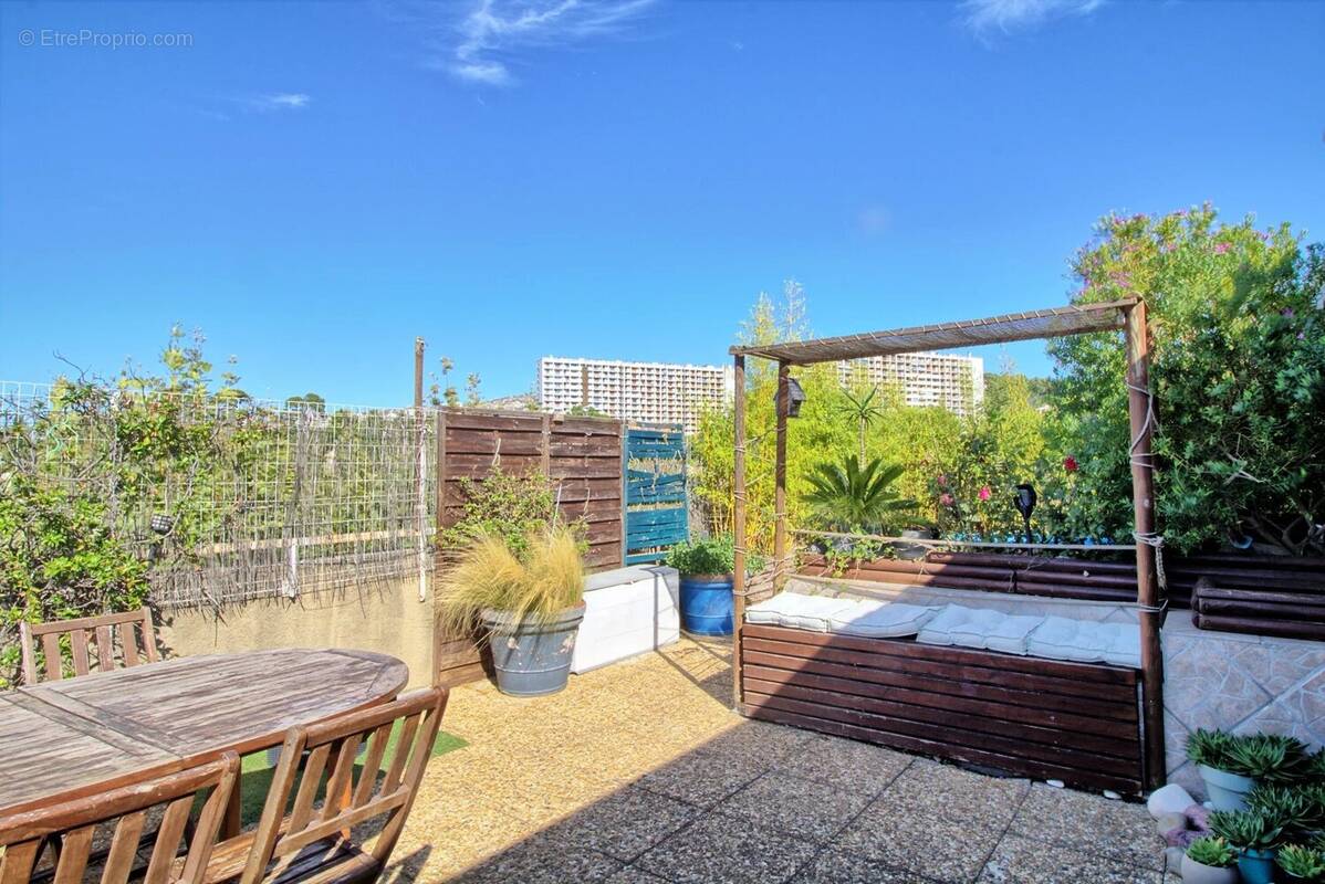 Appartement à MARSEILLE-9E