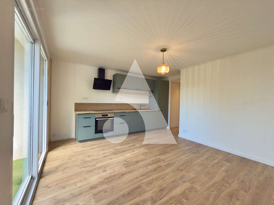 Appartement à EGUILLES