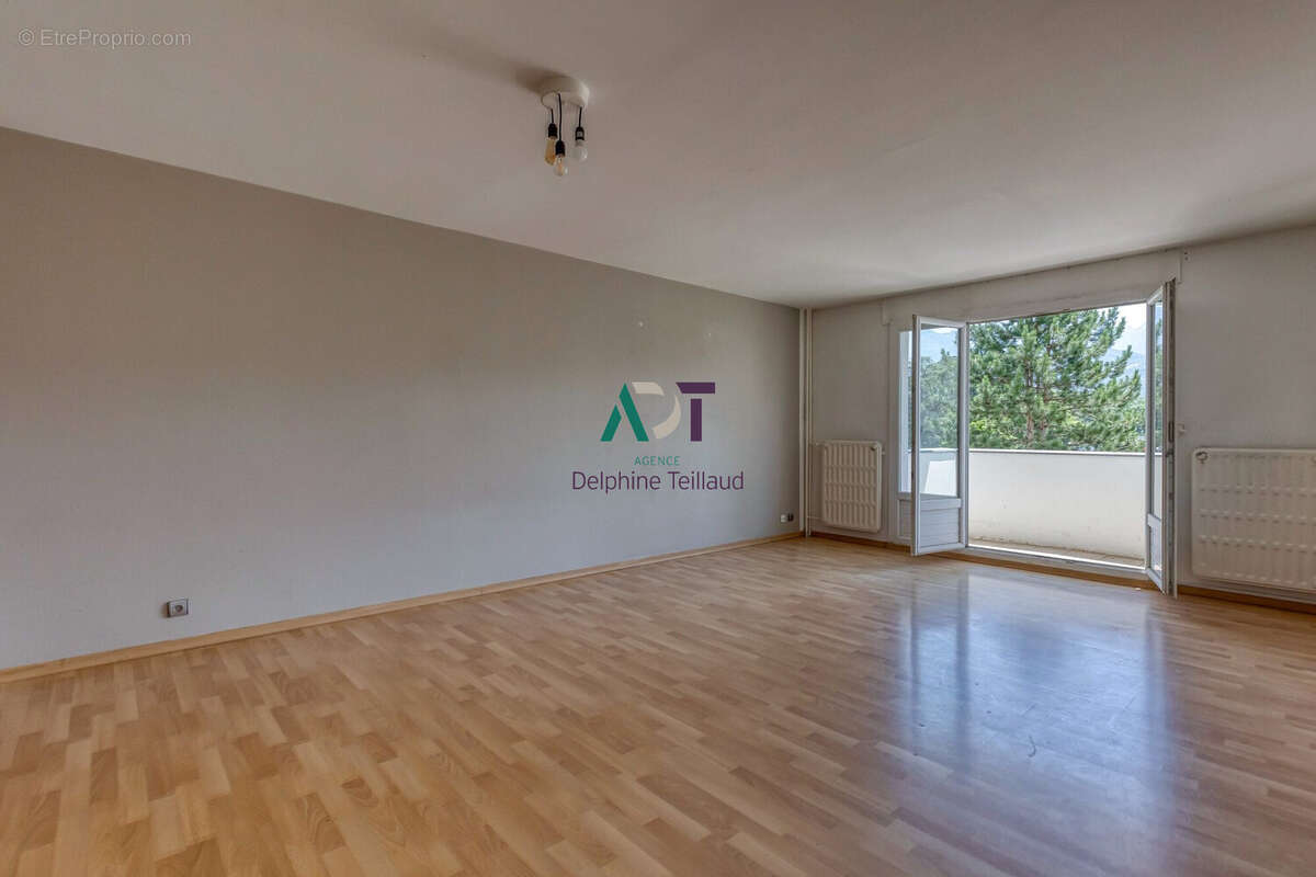Appartement à MEYLAN