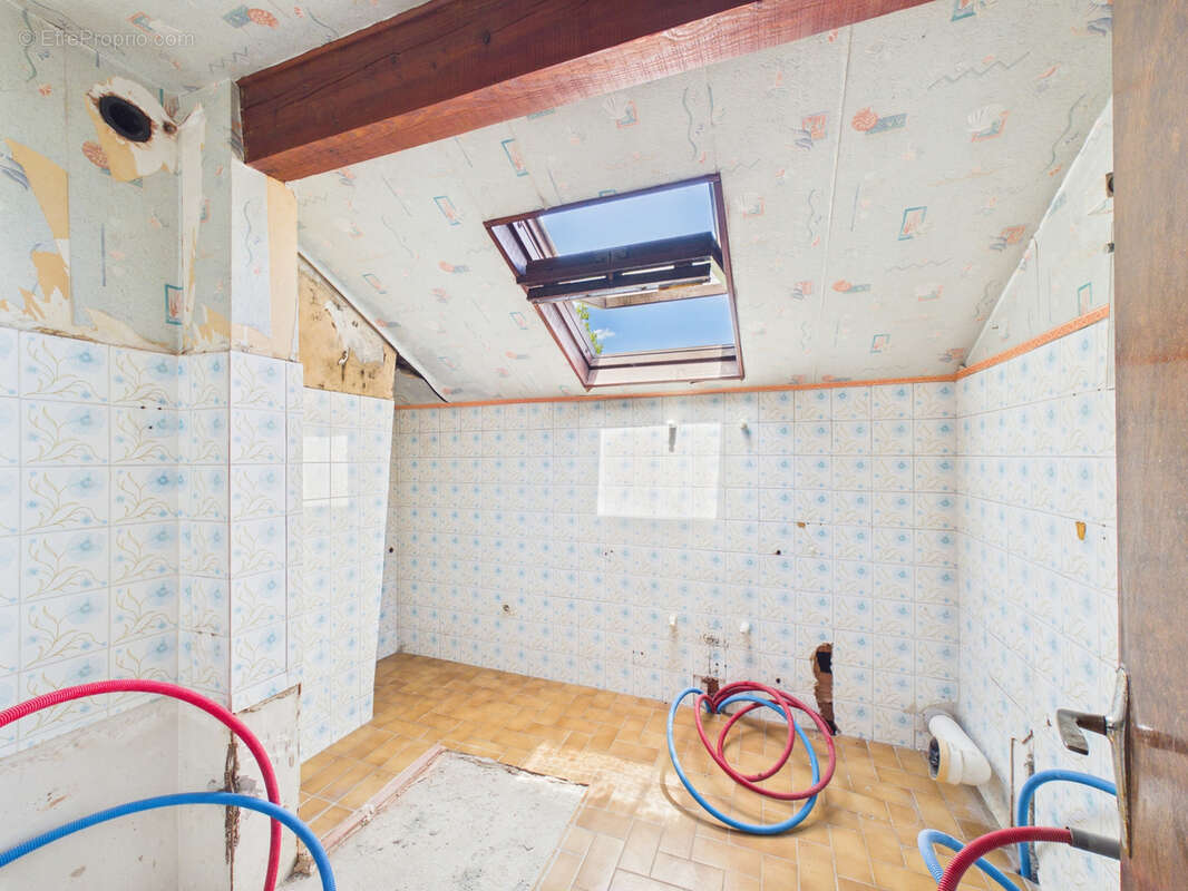 Maison individuelle - idéal investisseur secteur Bissy- Chambery - 295 m2 - photo 17