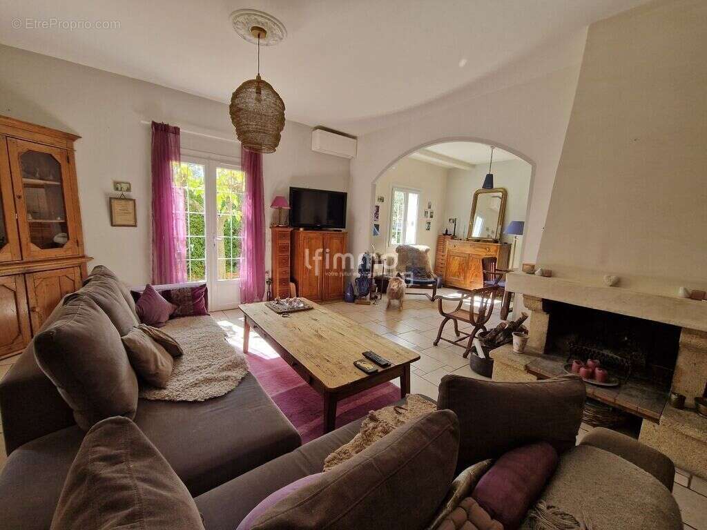 Villa T7 avec piscine, garage et terrain - photo 3