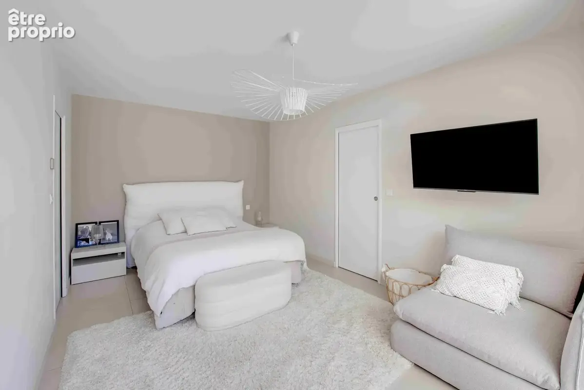 Villa contemporaine 230 m² - boulouris, à 900 m des plages. - photo 4