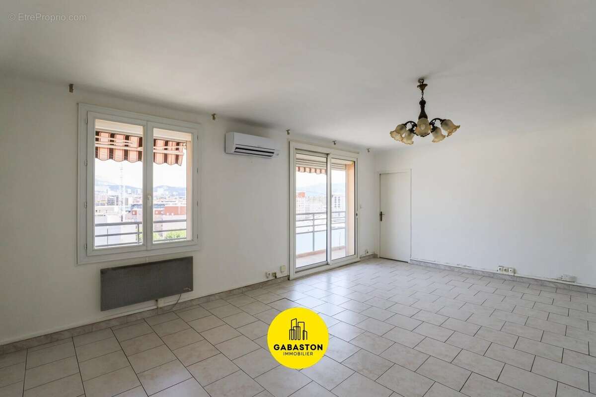 Appartement 59 m² à Marseille-8e  - photo 2