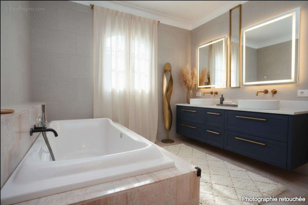 Maison à MOUGINS