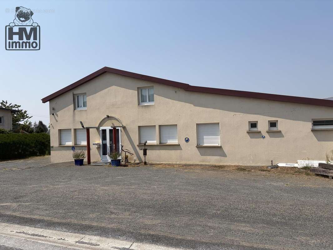 Maison à Saint-Sornin-Lavolps  - photo 2