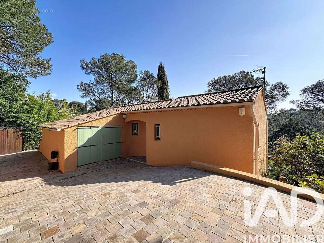 Photo 3 - Maison à FREJUS