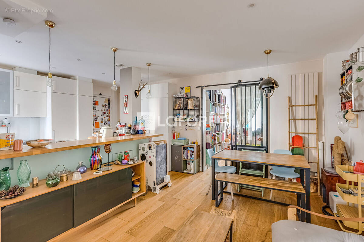 Appartement à PARIS-14E