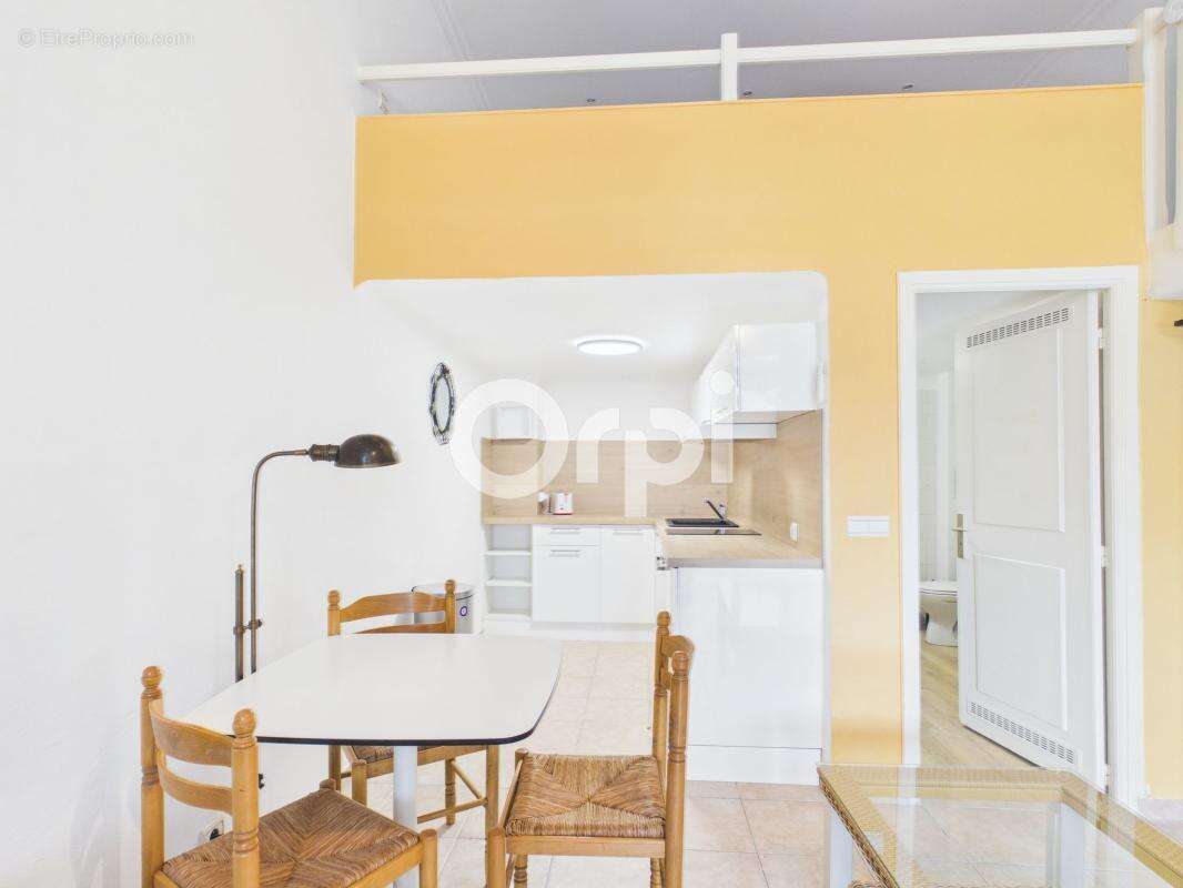 Appartement à MANDELIEU-LA-NAPOULE