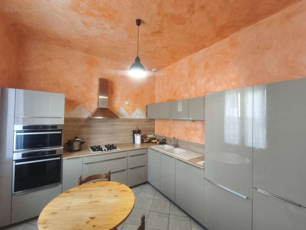 Maison à LES SALLES-DU-GARDON