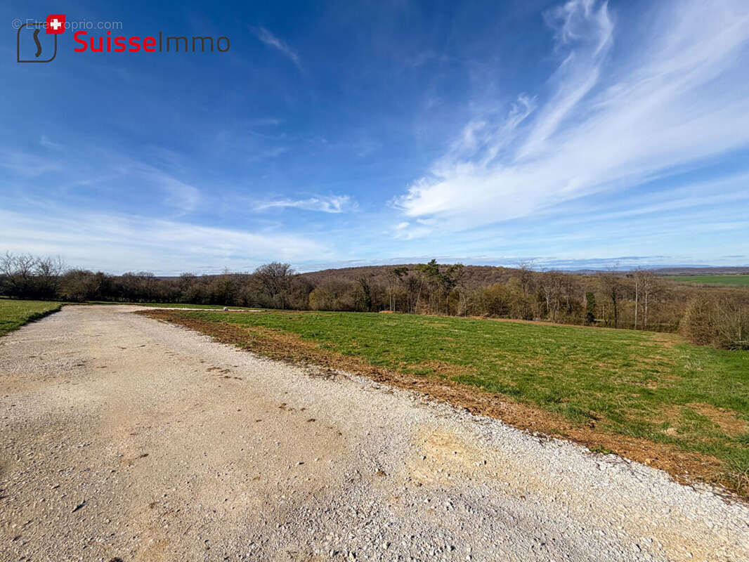 Terrain à MONTENOIS