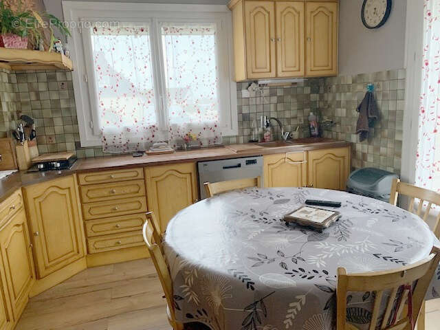 Maison à REGUINY