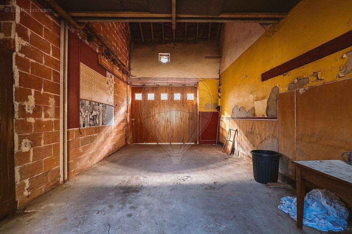 Maison à BELLENAVES