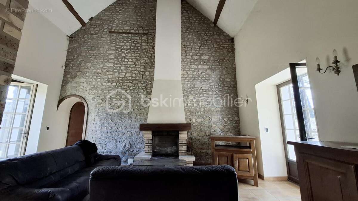 Une belle longere avec dependances - photo 5