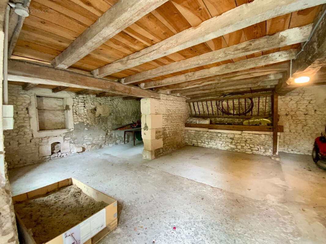 Maison à JONZAC