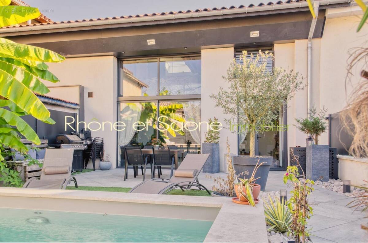 Photo 1 - Maison à FAREINS