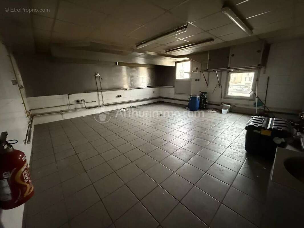 Vente Bureau-local Aubiere(63170) 203 000ï¿œ - photo 4