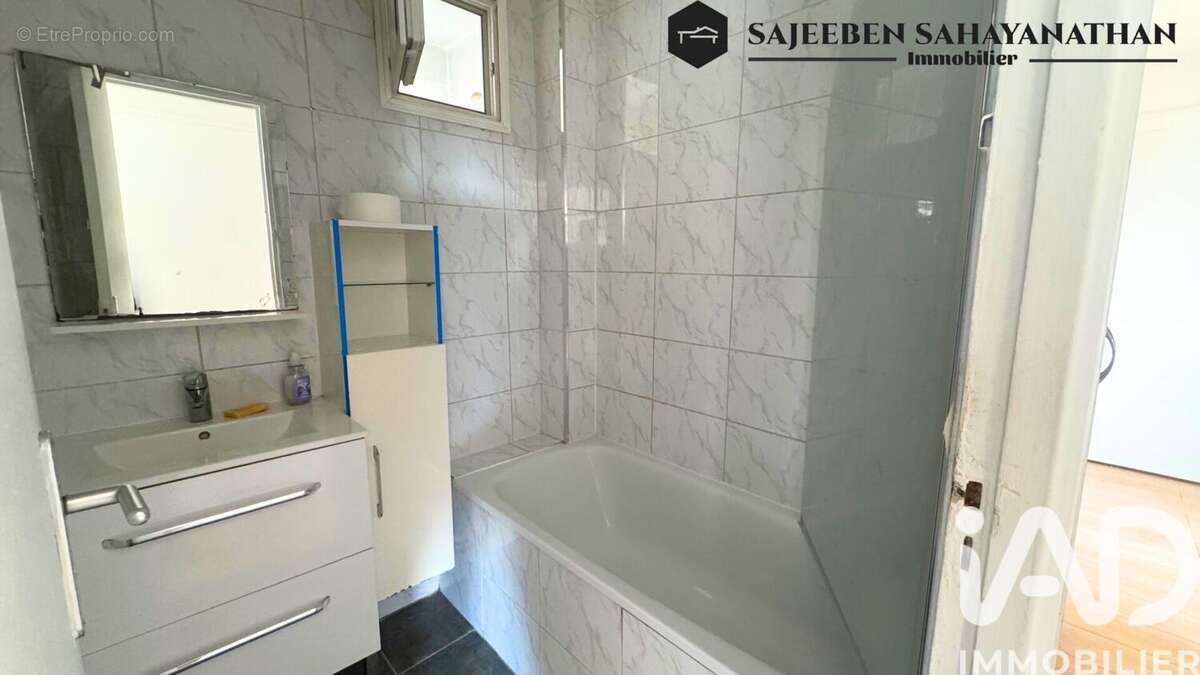 Appartement 63 m² à Les Clayes-Sous-Bois  - photo 7