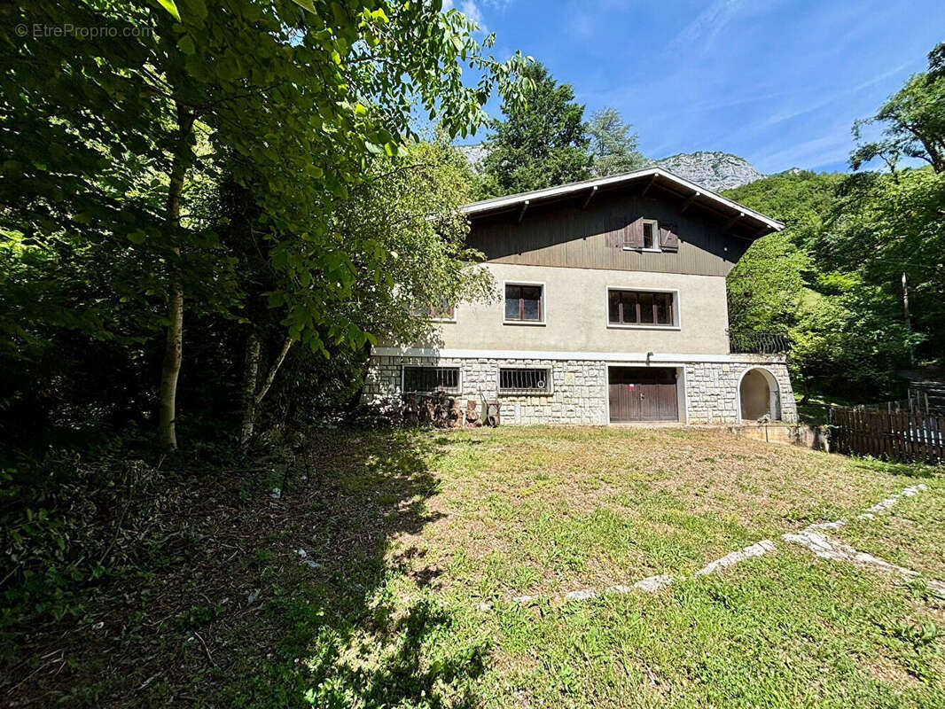 Maison à VEYRIER-DU-LAC