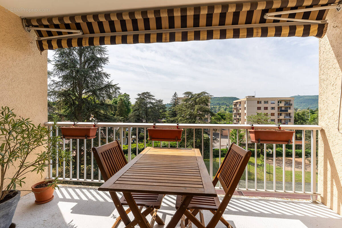 Appartement à FONTAINES-SUR-SAONE
