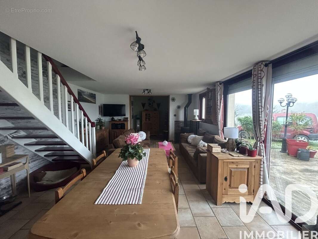 Photo 3 - Maison à VIGLAIN