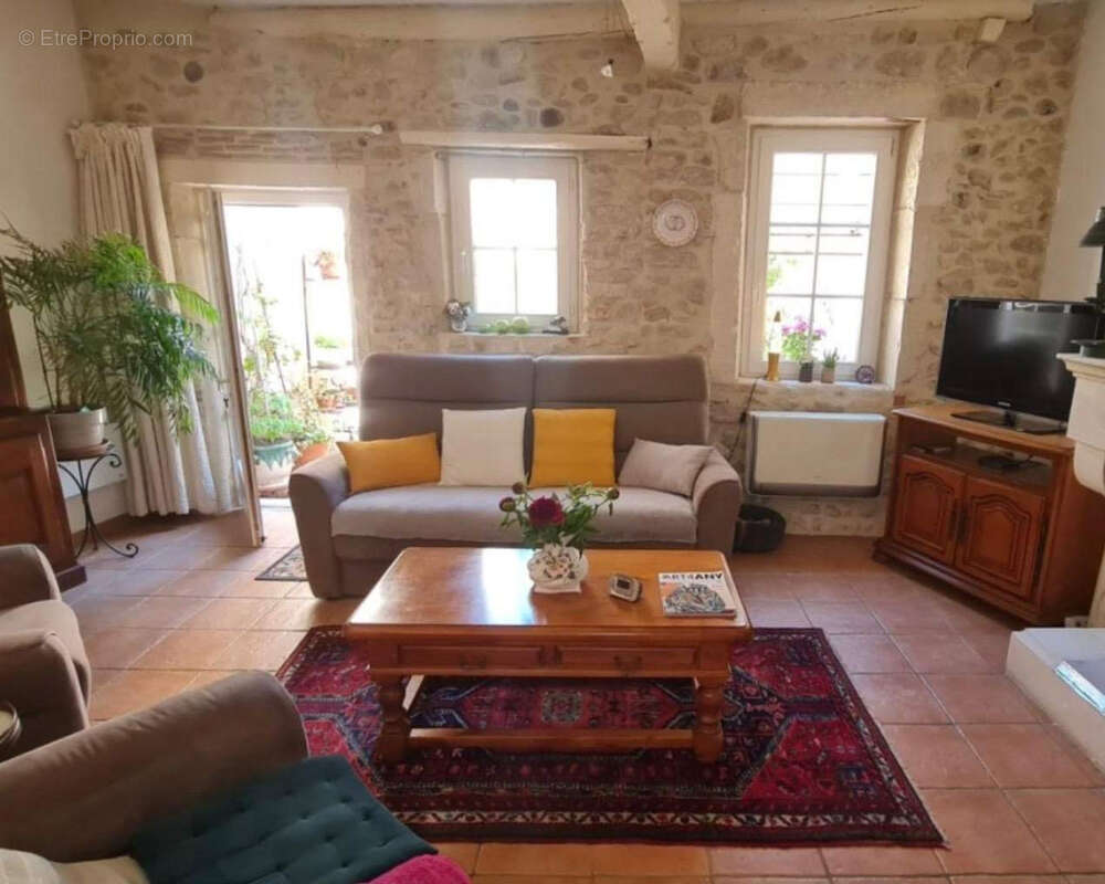 Maison à BOURG-SAINT-ANDEOL
