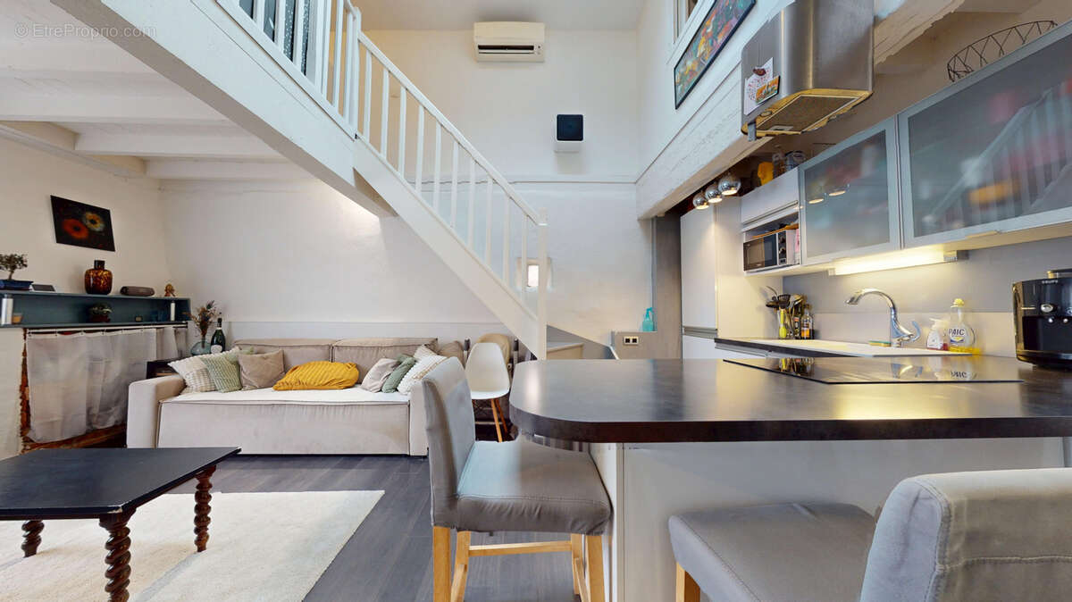 Maison à LABARTHE-SUR-LEZE