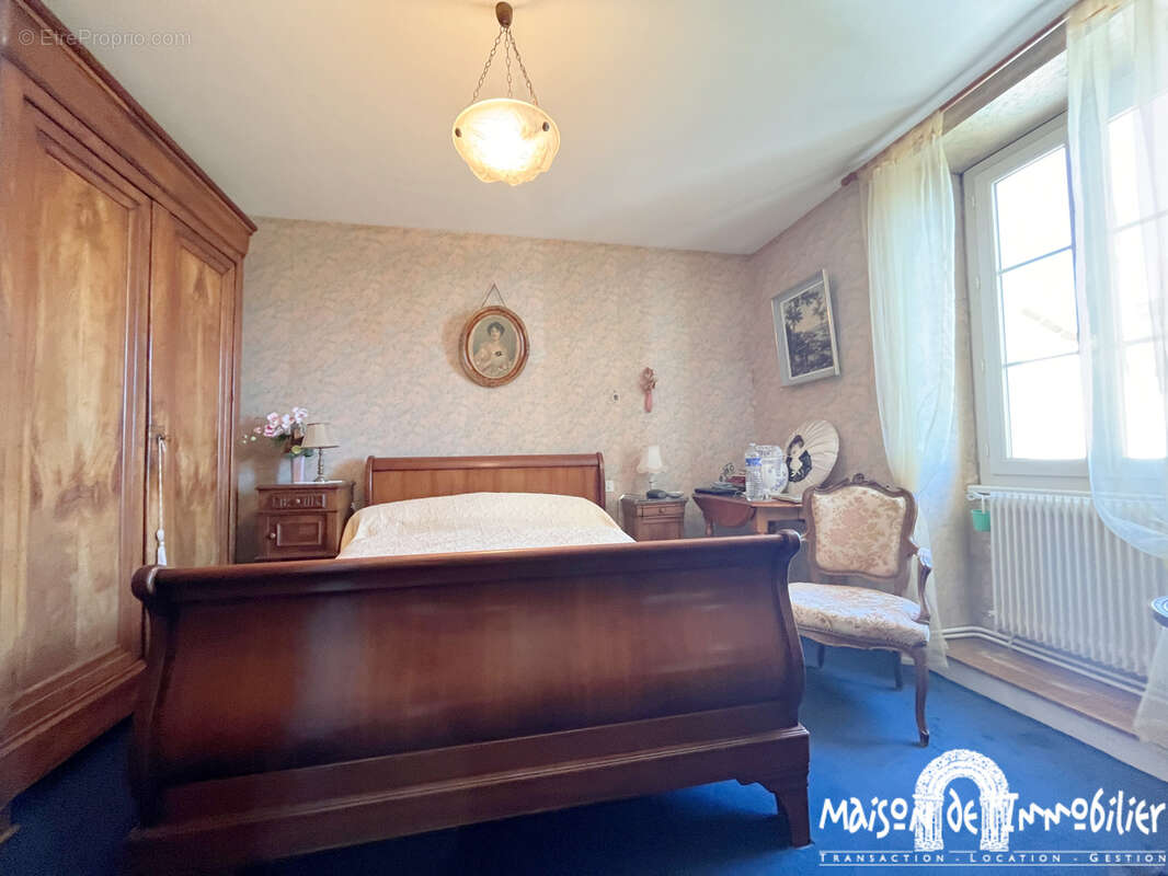 Maison à COGNAC
