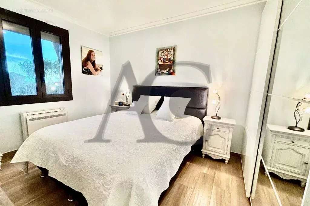 Appartement à VILLENEUVE-LOUBET