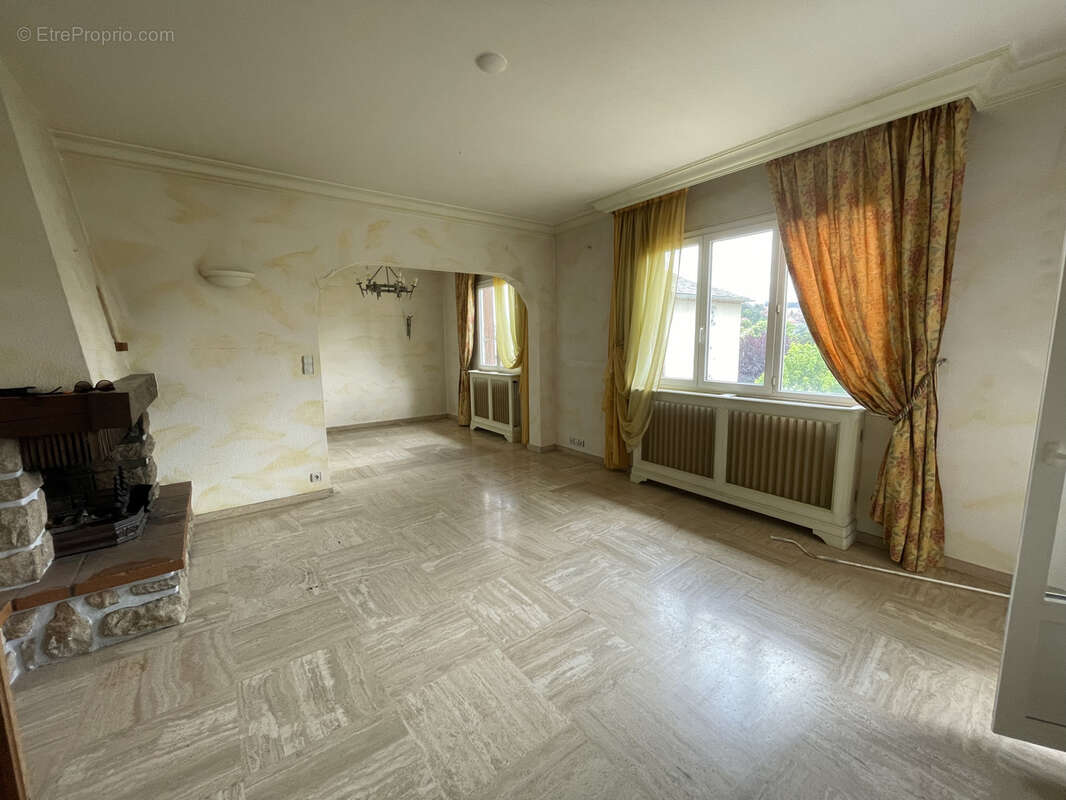 Maison de 212 m2 habitables avec son terrain constructible - photo 3