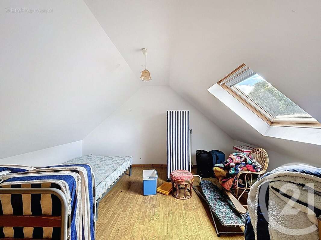 Maison à BELLE-ISLE-EN-TERRE