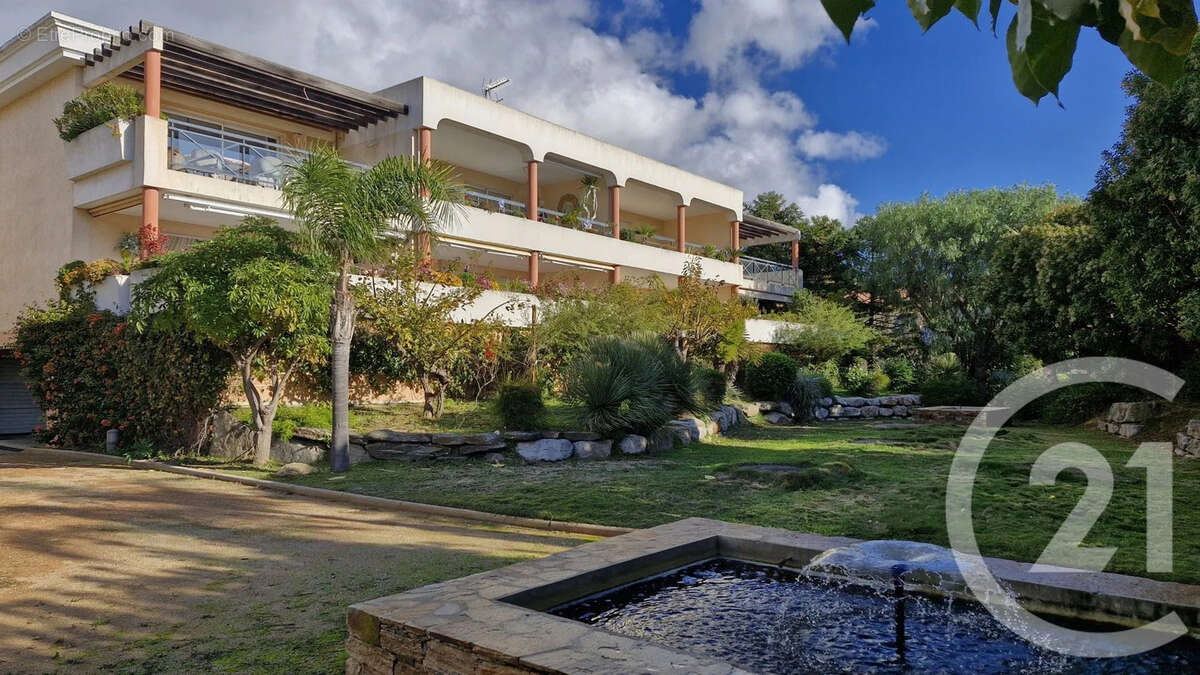 Appartement à LE LAVANDOU