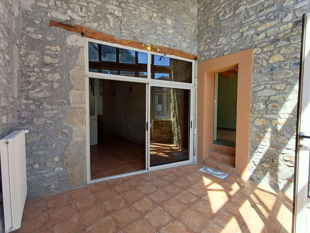Maison à MONTMORIN