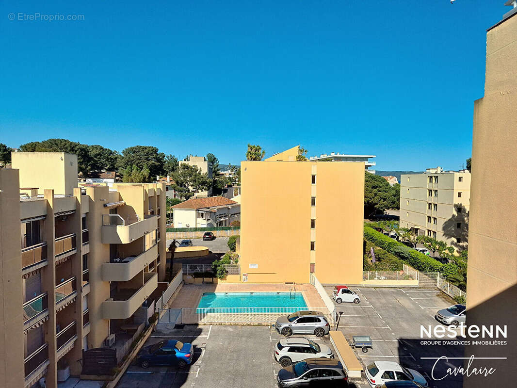 Dernier étage pour cet appartement au centre ville de Cavalaire-sur-Mer 4 pièces environ 100 m² avec 3 terrasses et stationnemen - photo 23