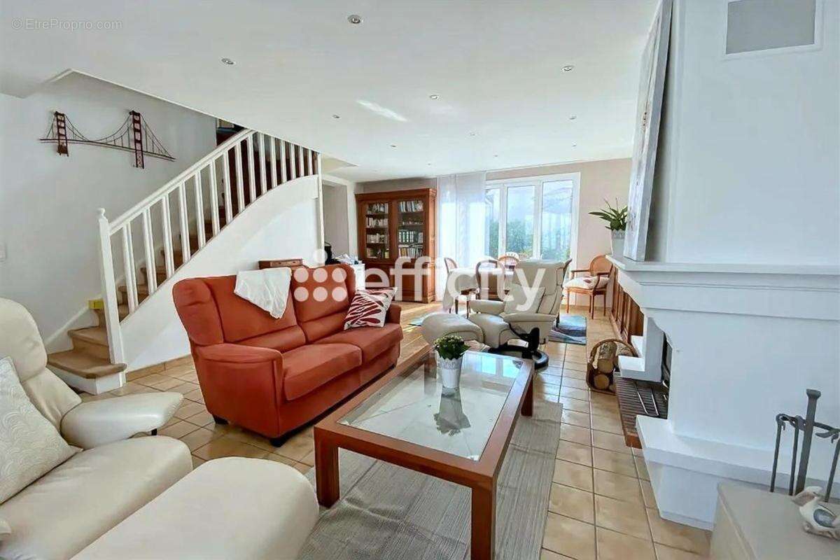 Maison à NOISY-LE-GRAND