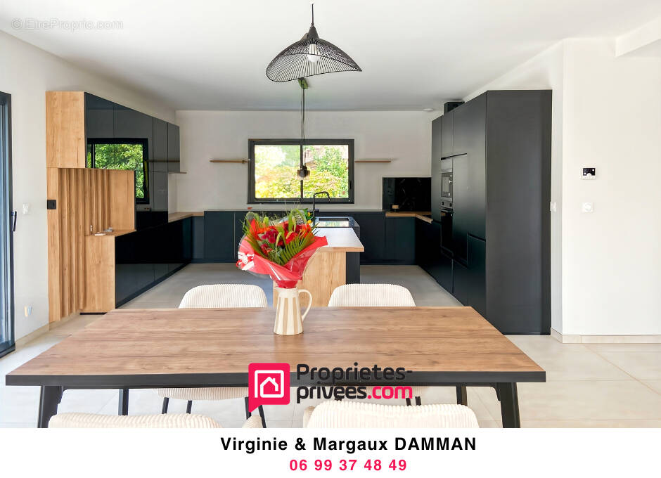 Maison à SAINT-PIERRE-DES-FLEURS