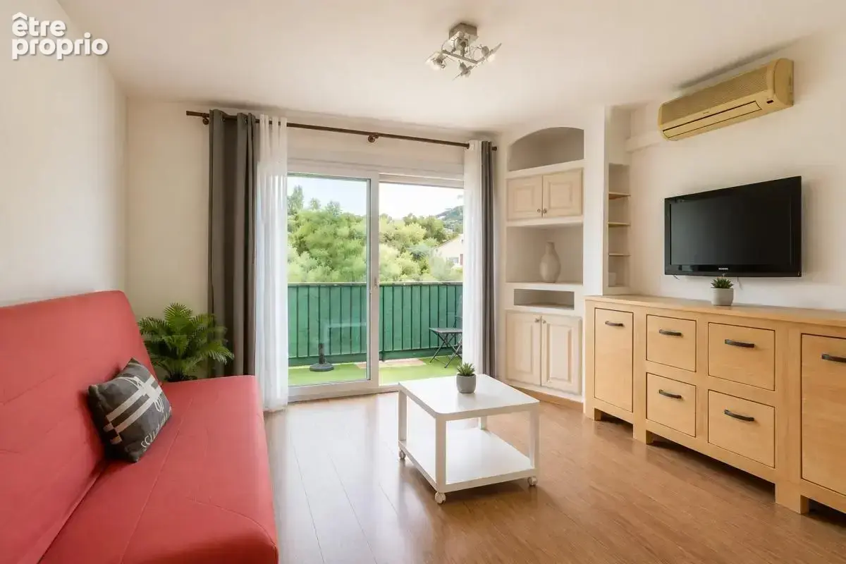 Cavalaire-sur-Mer - Appartement T2 42m2 avec balcon et parking - photo 3