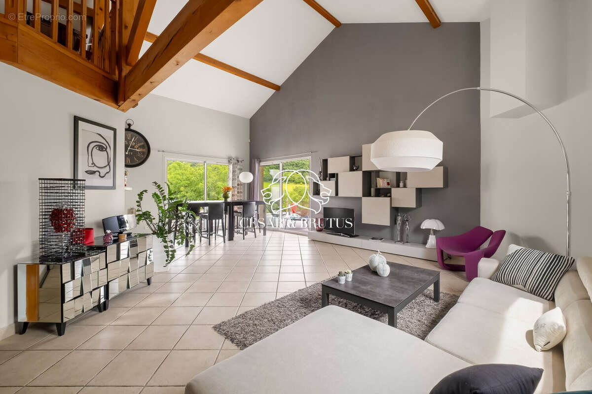 Maison 5 pièces 144 m² à vendre à Villette-De-Vienne (38200) - photo 8