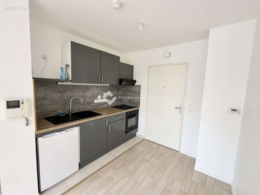 Appartement 33 m² à Nandy  - photo 3