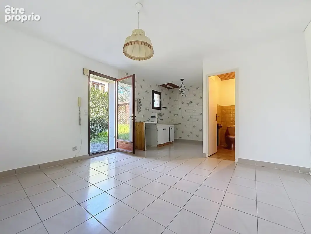 Maison à vendre 6 pièces SAINT GENIS POUILLY (01) - photo 12