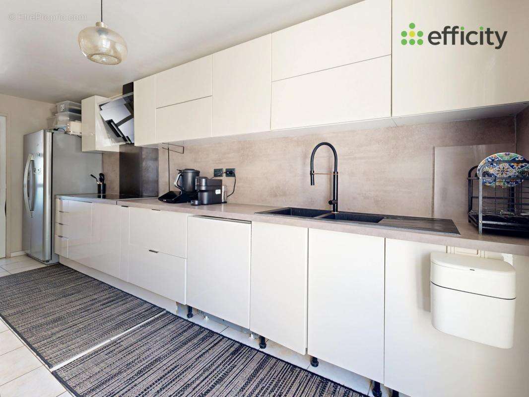 Maison 113 m² à Saint-Fons  - photo 10