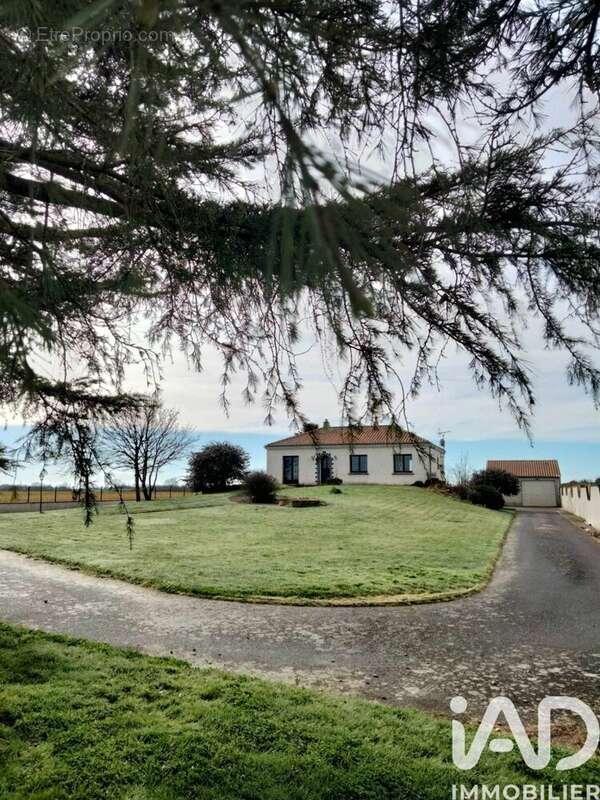 Photo 2 - Maison à LA BRUFFIERE