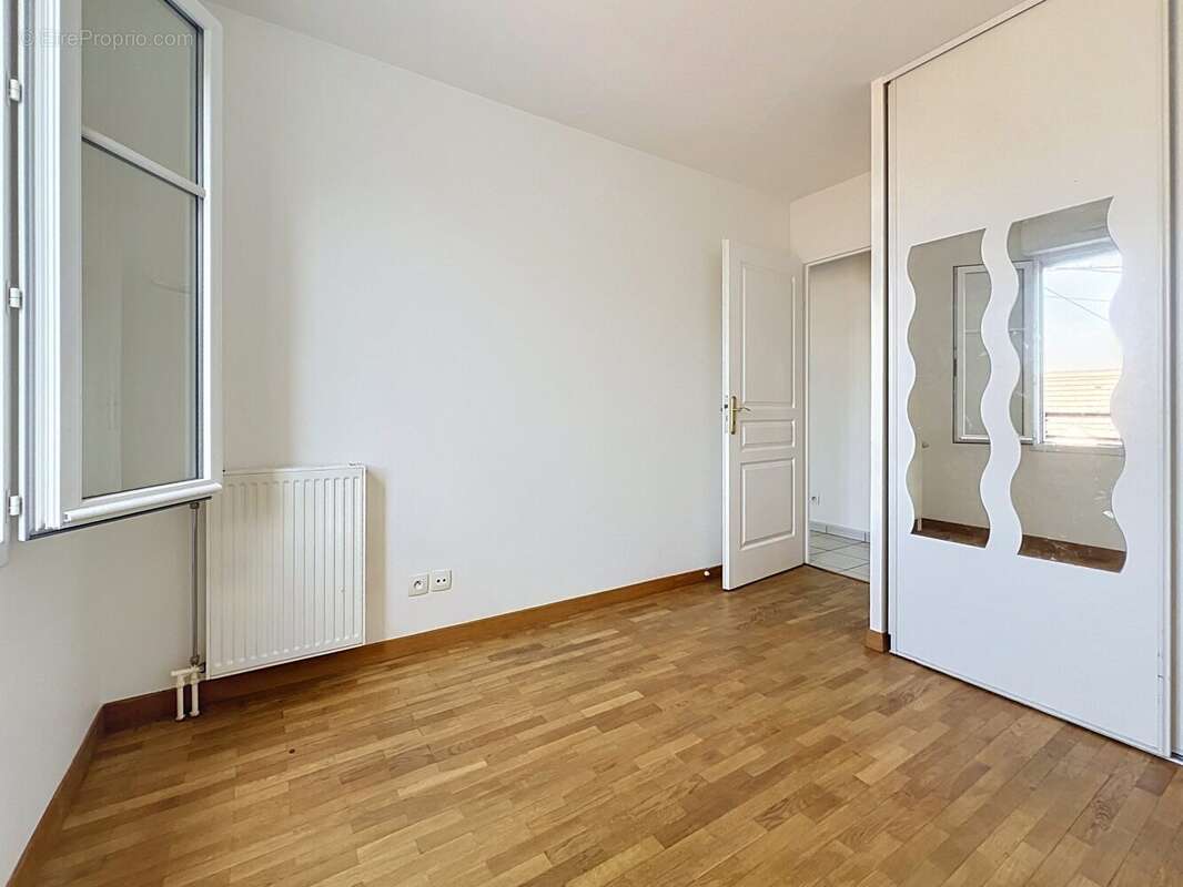 Appartement 65 m² à Chennevieres-Sur-Marne  - photo 4